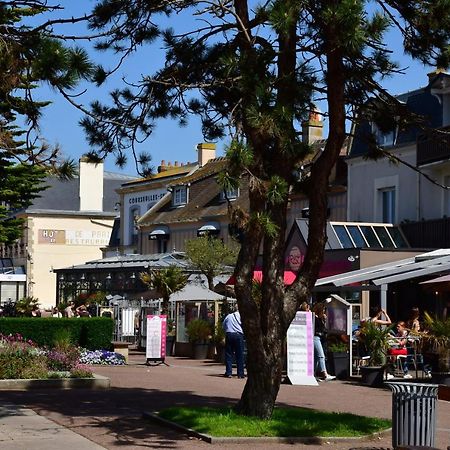 La Courette, Maison Avec Cour Proche Plage Graye-sur-Mer Esterno foto